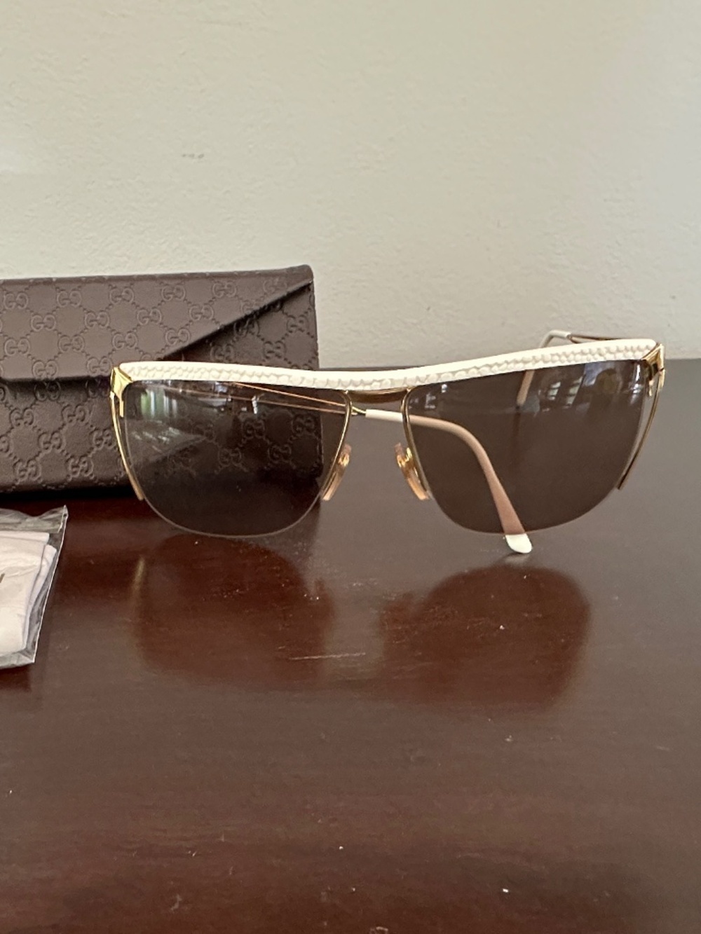 Gucci GG 2306/S 739 Half Rimless Gold White Sunglasses Made in Italy